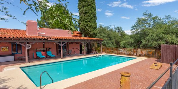 The pool at Valle Verde Ranch, Tubac.