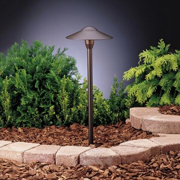 Path Light led Kichler Landscape light #led #pathlight #landscapelighting #kichler #copper #accent