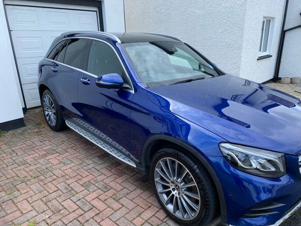 a beautiful blue car