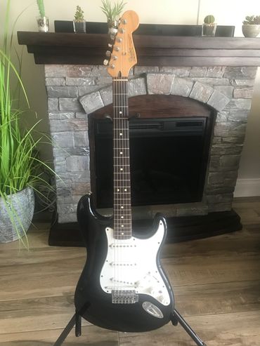 Fender  Stratocaster Made in Mexico Black Midi Guitar $700