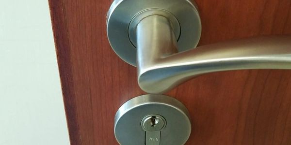 開鎖,開鎖佬,24小時開鎖,開鎖服務,專業開鎖,24小時開鎖服務,換鎖,換鎖服務,鎖,門鎖,夾萬開鎖,開夾萬,locksmith,開鎖價錢,密碼鎖,電子鎖,觀塘開鎖,將軍澳開鎖,九龍灣開鎖,藍田開鎖