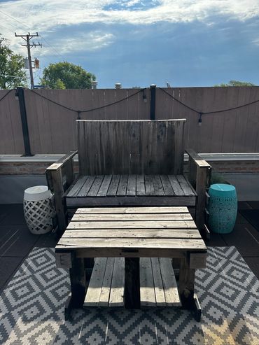 custom pallet loveseat and coffee table
