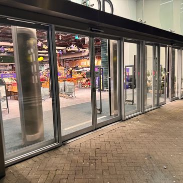 Record Bi-Parting Sliding Door