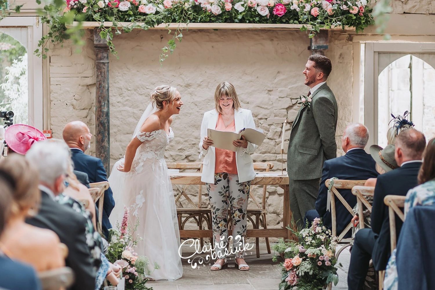 Celebrant Ceremony in a rustic barn. Image by @clairebasiukphoto 