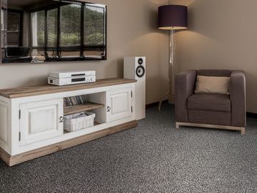 Furlong Duchesse carpet in colour Thundercloud