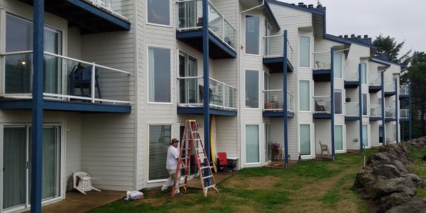 finish right construction painting condominiums located in lincoln city oregon