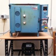 Medium Glass or ceramic kiln