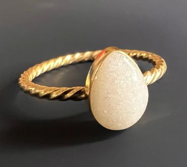 Breast milk with pearl dust