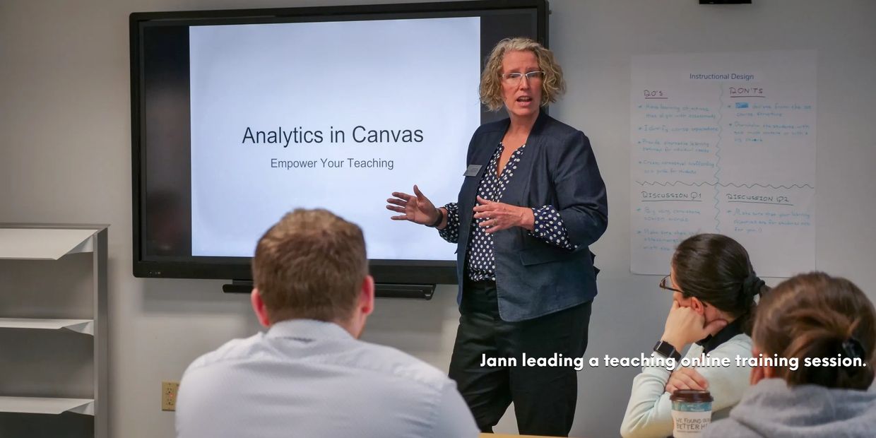 Jann leading a teaching online training session.