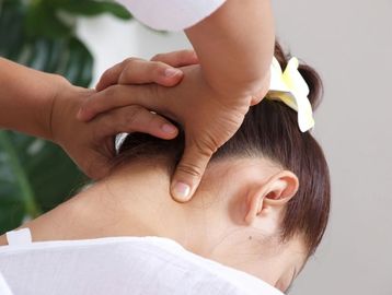 Deep tissue treatment massage therapy