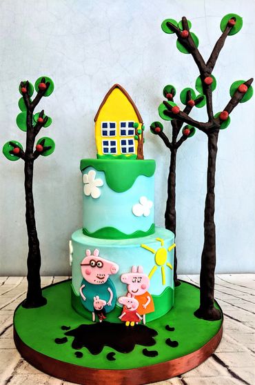 Peppa Pig custom cake