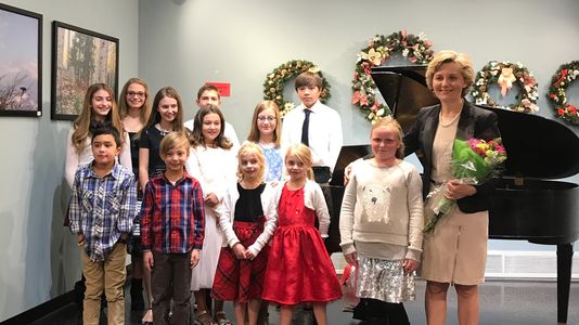 piano lessons and recitals
Elena Keil's piano studio at Evergreen Conservatory of Music