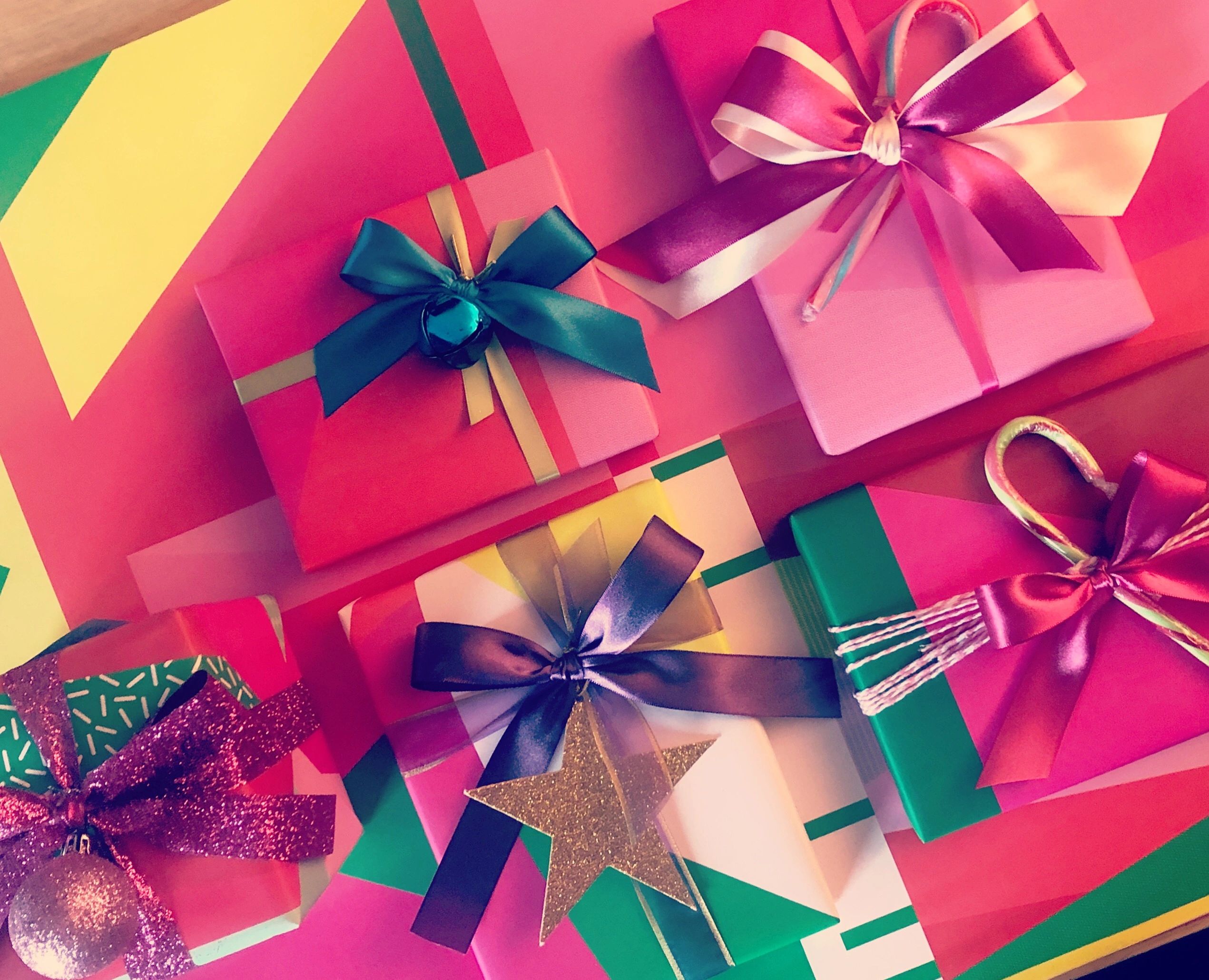 Corporate Gift Wrapping - Christmas Gifts - Gift Delivery Los Angeles