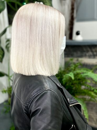 icy blonde hair at minima hair beauty in new york city. 