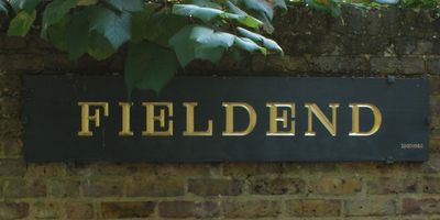 Fieldend sign
