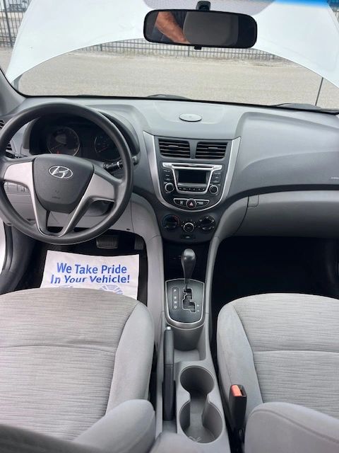 2016 Hyundai Accent SE - Photo 10