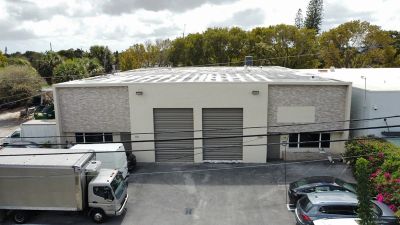 Warehouse at 3380 NW 151 Ter in Miami Gardens, sold by King Industrial Realty's Brian King