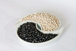 black rajma, white kidney beans