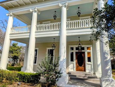 historic homes, preserving history, deck painting, exterior painting, Smithville Texas.