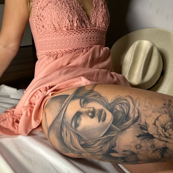 realistic leg tattoos Tampa - sexy tattoo ideas for woman - dainty delicate tattoo ideas for woman