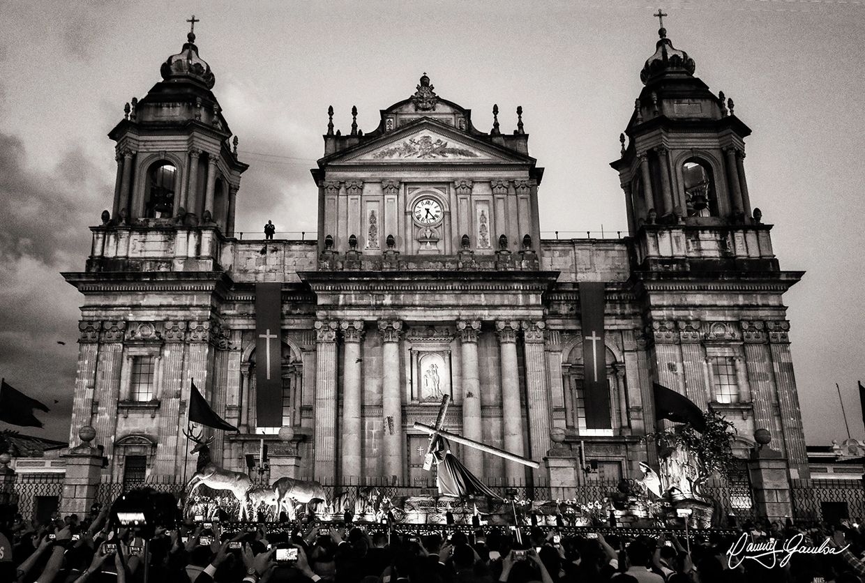Foto sacra
Semana Santa en Guatemala,
procesiones en guatemala
fotografia documental Guatemala