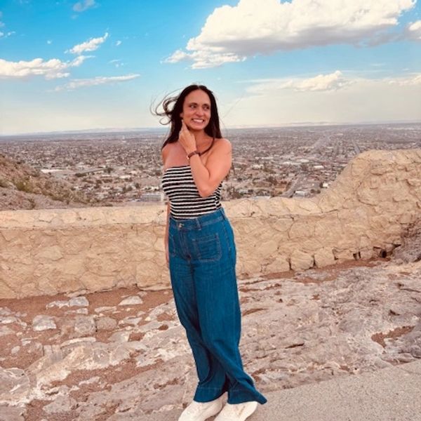 Amy-El Paso, Texas