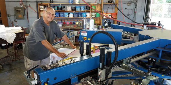 Screen-printing custom t-shirts in Knoxville, Tennessee