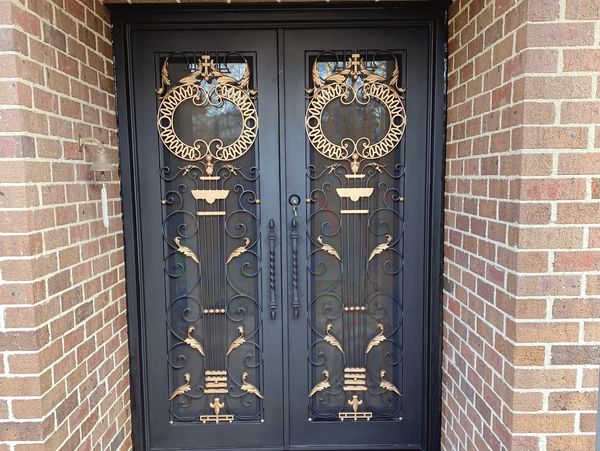 Installing entrance door