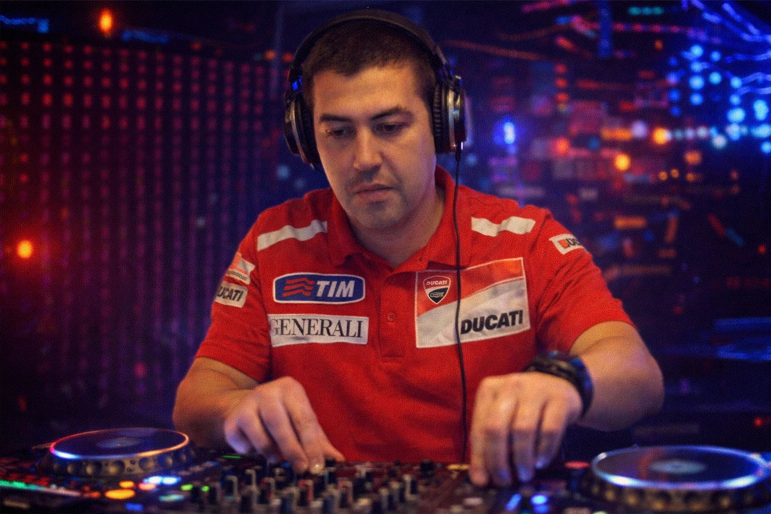 DJ JORGE GALLARDO ENTERTAINMENT DISCO CLUB TECHNO HOUSE ELECTRONIC RECORD LABEL PRODUCER SPAIN USA