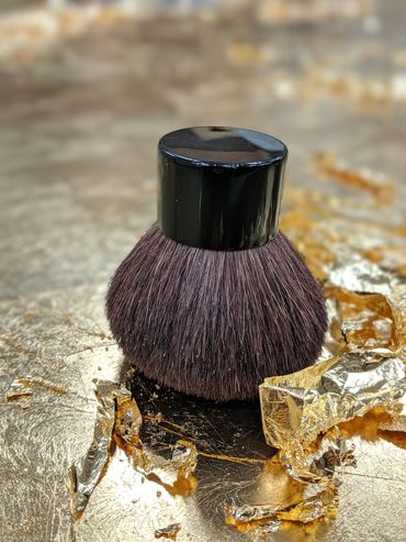Gilding tools: Kabuki brush for skewing