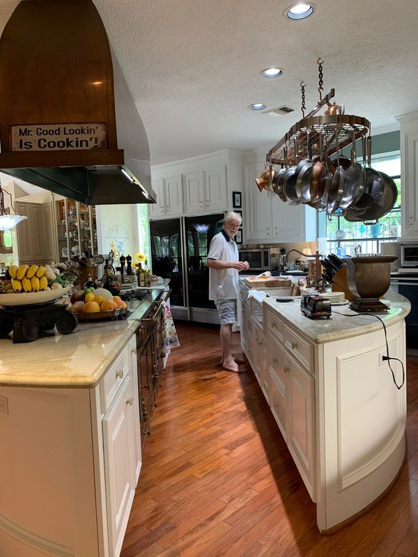 Mr. Good Lookin' is Cookin'