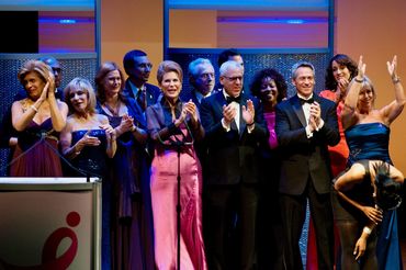 Shawn Gardner on the Kennedy Center stage with Nancy Brinker, Honda Kotb, Wolf Blitzer, and more.