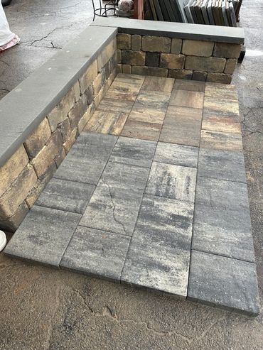 Stone gate 3pc block: color sierra
Templehurst 3pc paver:
colors> sierra & glacier