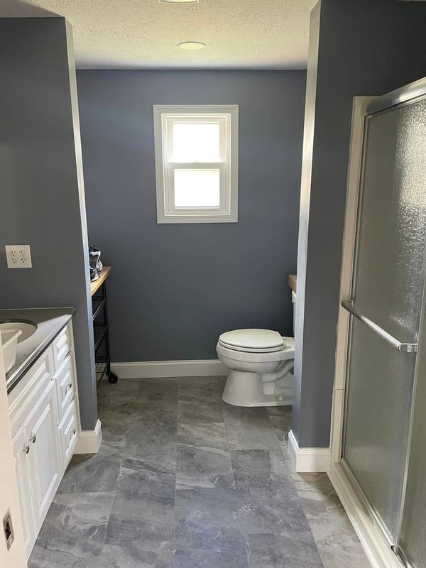 Final picture of complete bathroom remodel.