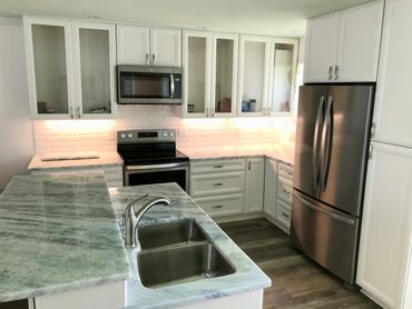 After picture of complete kitchen renovation