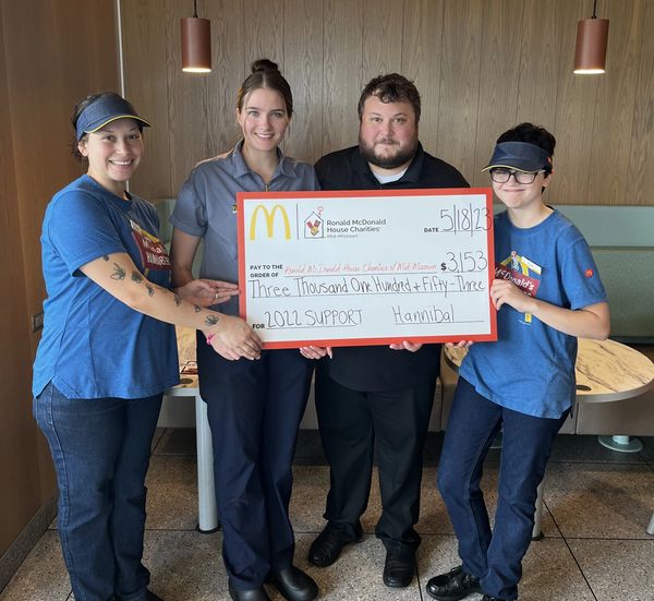 RMHC of Mid-Missouri celebrates with crew from Hannibal and their 2022 support