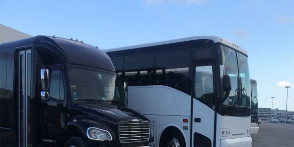 port-of-miami-bus-miami-airport-bus-service-hourly-miami-convention-center-Miami-Beach-buses-coach-