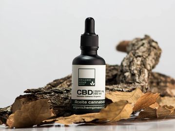 aceite de cbd jumbo de 1500 mg con naturaleza de sierra de lobos