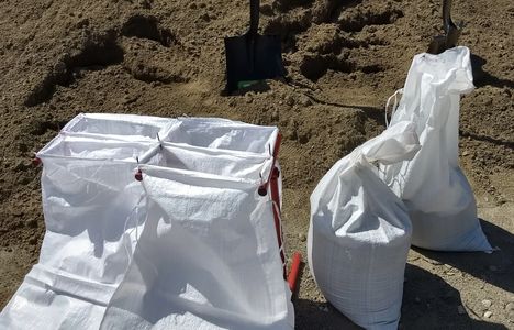 Foldablefour.com foldablefour open with sandbags sandbags sand bag flood control flooding hurricane