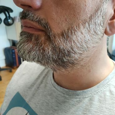 Taillage de la barbe et ses finitions tondeuse et rasoir !