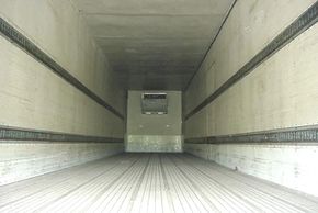 portable cold storage, cold storage pod, refrigerated trailer, reefer container, walk in cooler