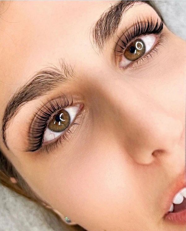 Best Lash lift and tint on brown eyes — natural curl and definition at a Jupiter, FL lash studio.