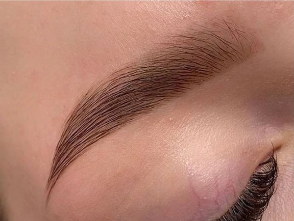 Brow artistry — lamination and tint close-up.”