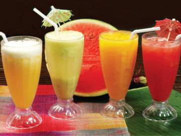 Soft drinks, fruit juice, fresh fruit shakes