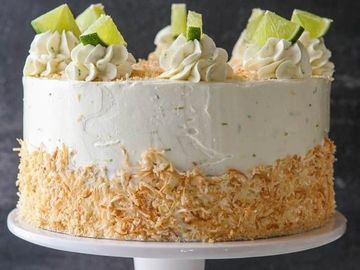 key lime cake {Moist cake that remind you of a delicious key lime pie.}