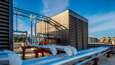 Hvac installed Equipment on roof large building