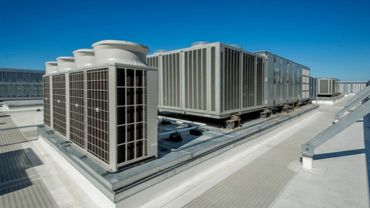 A ROOF WITH LARGE HVAC,S