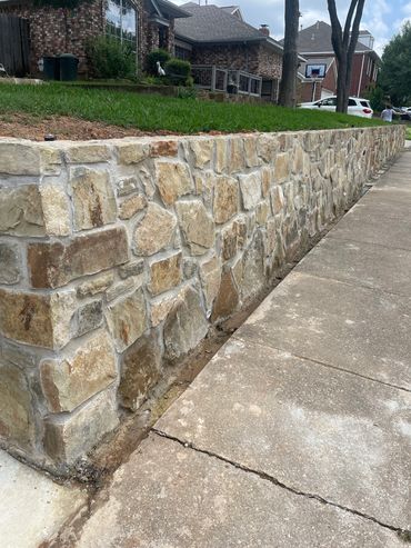 Sandstone retaining walls