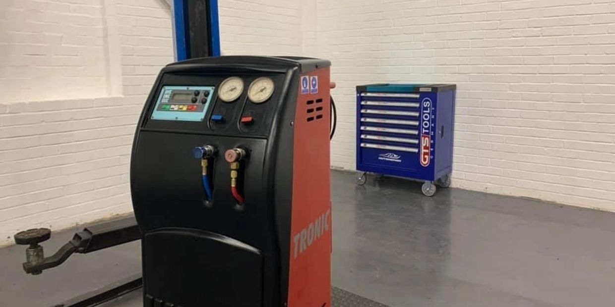 VW
Audi
Air Conditioning service
Air Con Regas
Air Con service
Cooler Air conditioning
Car Air-con