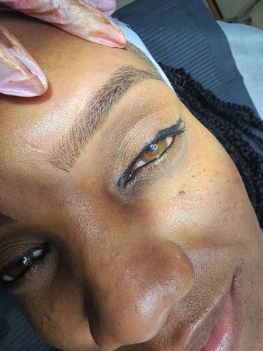 No pierdas tiempo y dinero cada dia intentando que tus cejas queden parejas dejalo a los Expertos